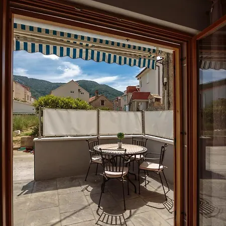Barjoska Appartement Komiža